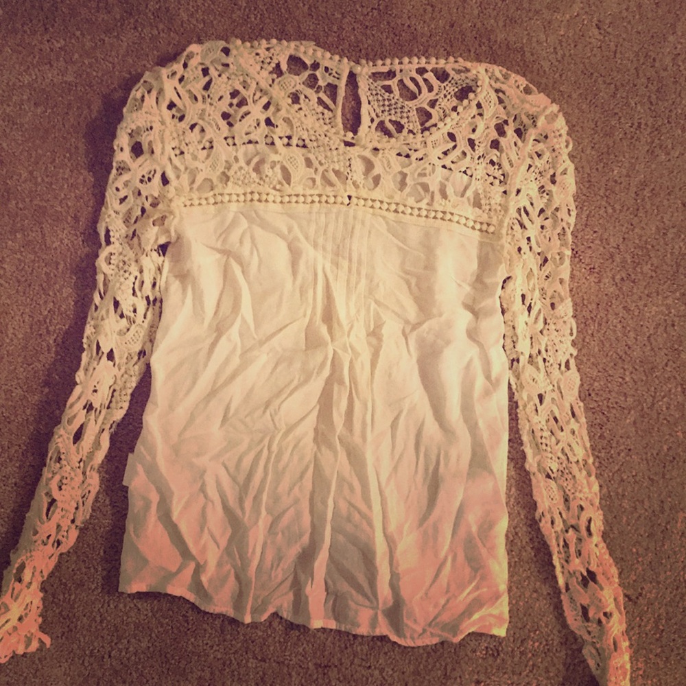 Crochet sleeve white top